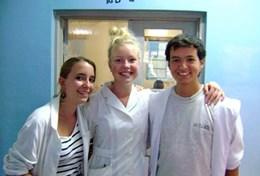 Volunteer Medicine & Healthcare Nursing volunteers pose for a picture at their placement in Kenya